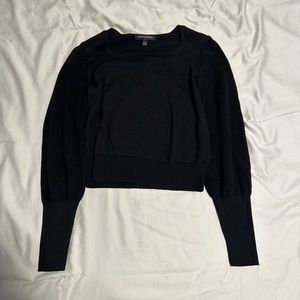 slight cropped, black long sleeve sweater